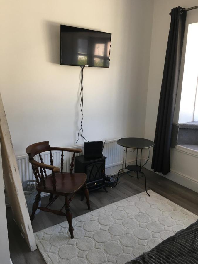City Centre Room, Wifi, Share Facility Суонси Экстерьер фото